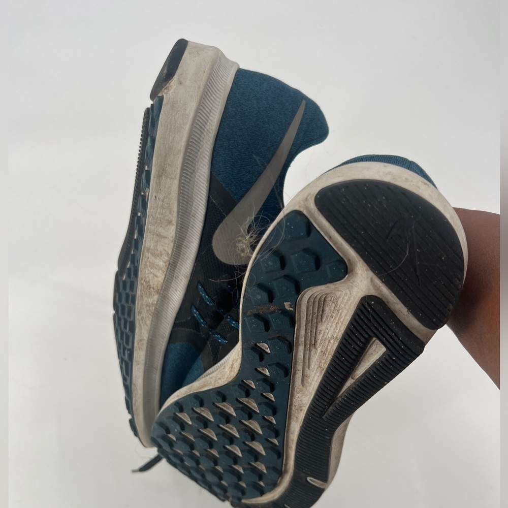 Nike blue sneakers size 8.5 running shoes - Picture 6 of 7